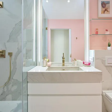 Maison Panthere - Luxury Harbour Apartment